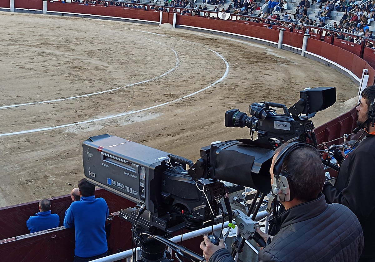 Cámaras de la nueva plataforma televisiva en su prueba piloto el pasado domingo en Las Ventas