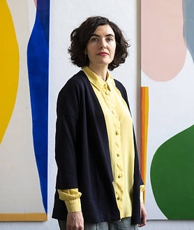 Imagen secundaria 2 - Sobre estas líneas, los creadores plásticos Abel Jaramillo y Elvira Amor. Arriba, los Fuentesal Arenillas