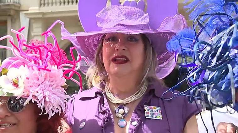 La XIX edición del Paseo de Sombreros revoluciona Barcelona y saluda el inicio de la primavera