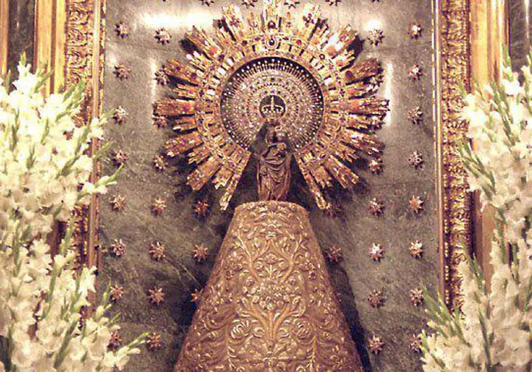 La primera Oreja de Oro de la Corrida de la Prensa, el tesoro que ilumina el camarín de la Virgen del Pilar