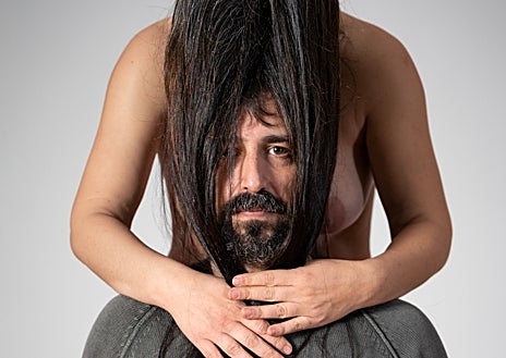 Imagen secundaria 1 - En las imágenes, distintas propuestas de la muestra 'Desapego', de Andrea Costas Lago en MARCO