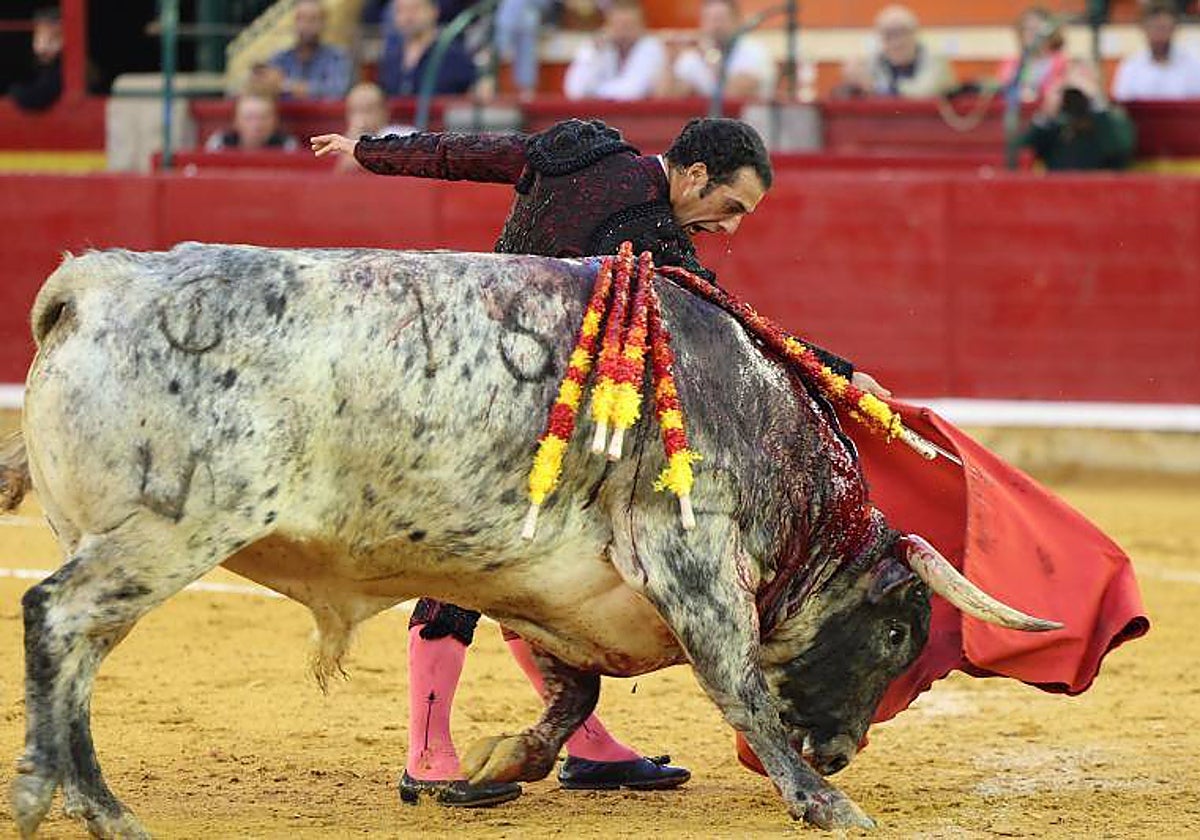 Morenito de Aranda, en la plaza de la Misericordia