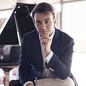 Raúl Canosa, el joven que cambió la Playstation por el piano de cola