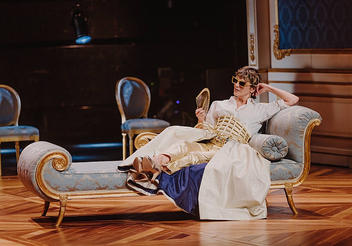 Mónica López, en una escena de 'Les amistats perilloses'