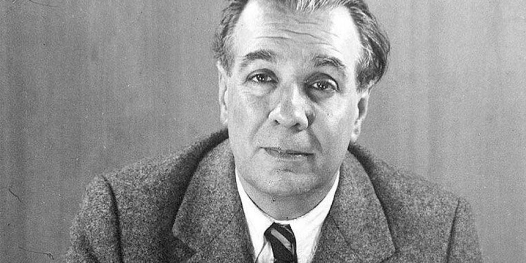 Eduardo Benavides Viviendo en el Aleph