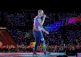 Pulseras luminosas, tecnología punta y euforia: la fiesta global de Coldplay, desde dentro