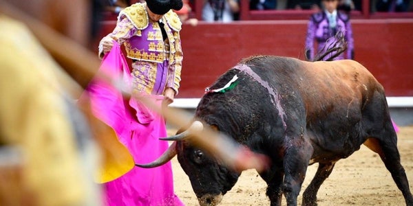 La media de Pablo Aguado que paró el tiempo en la corrida interminable