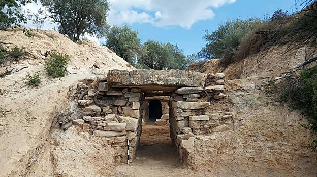 Es la primera tumba micénica hallada en la provincia de Ftiótide, en la Grecia central