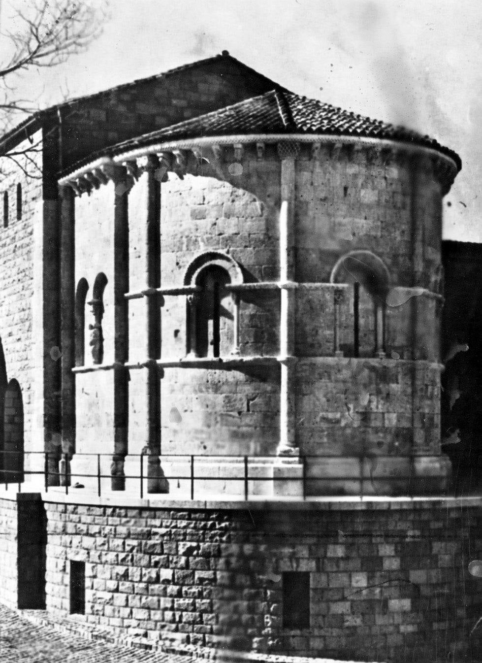El ábside románico de San Martín de Fuentidueña, reconstruido en The Cloisters, en 1963