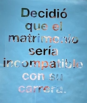 Imagen secundaria 2 - Sobre estas líneas, foto de Cristina Garrido en el Louvre en 1992. A la derecha, uno de los pósters intervenidos para 'El origen de las formas'. Arriba, detalle del montaje de la propuesta