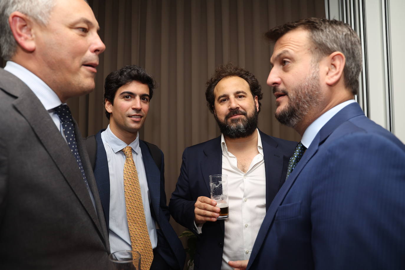 Alberto García Reyes, Luis Ybarra, José F. Peláez y Juan Fernández-Miranda