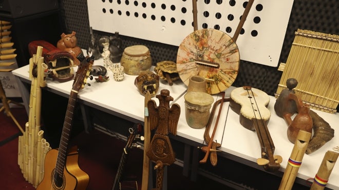 Gustavo Santaolalla y la salvación de los sonidos perdidos del mundo