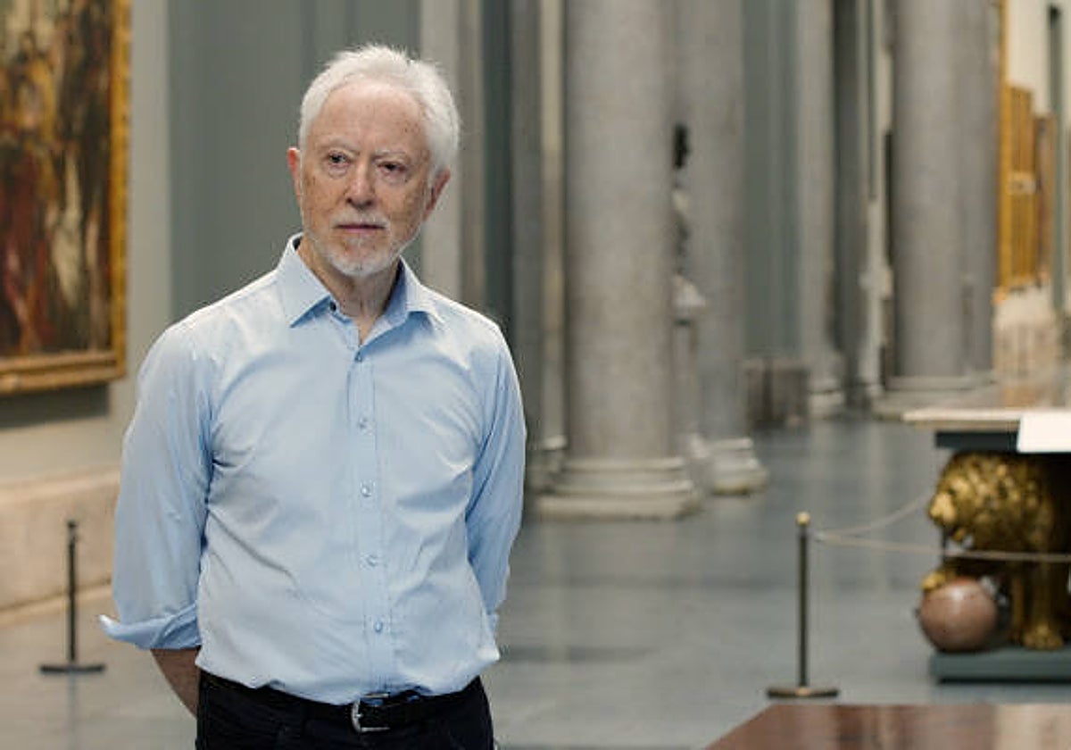 J.M Coetzee en la galería principal del Prado