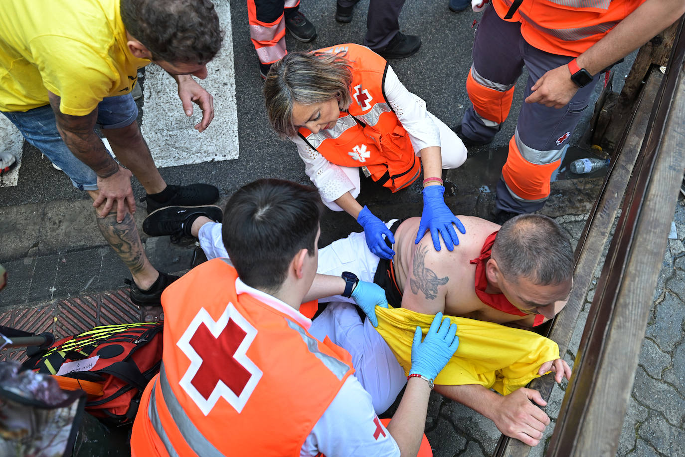 Los Cebada Gago dejan un emocionante y peligroso encierro en San Fermín