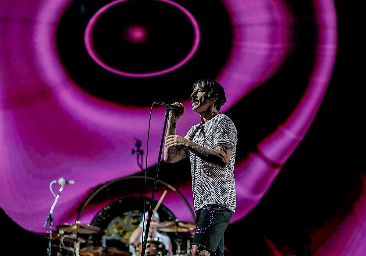 Red Hot Chili Peppers durante una actuación en la tercera jornada del festival Mad Cool 2023