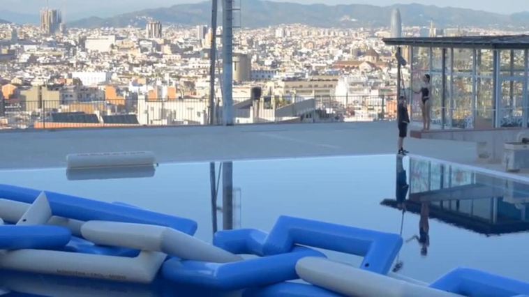 "Trenza" una escultura de Laia Estruch en el Museu Nacional d'Art de Catalunya