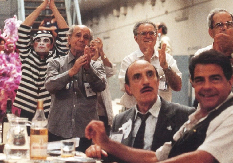 Secuencia de 'Todos a la cárcel' (1993) de Luis García Berlanga