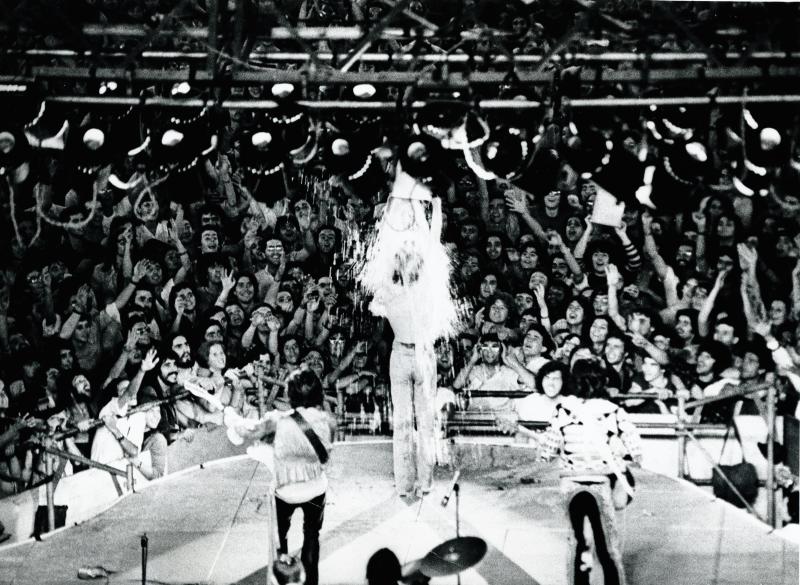 Jagger sigue enardeciendo a estadios abarrotados con sus endiablados contoneos. En la imagen su concierto en Barcelona