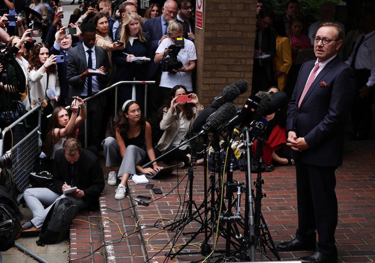 Spacey, ayer a las puertas del juzgado