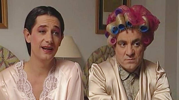 La vida 'en común' de Isabel Pantoja y Encarna Sánchez, según Martes y Trece