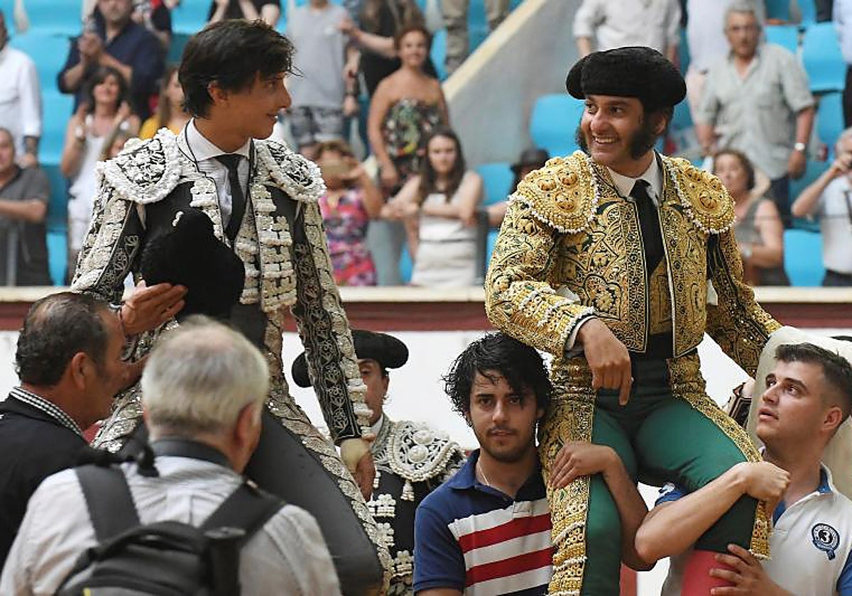 Roca Rey y Morante de la Puebla, en un tarde de triunfo