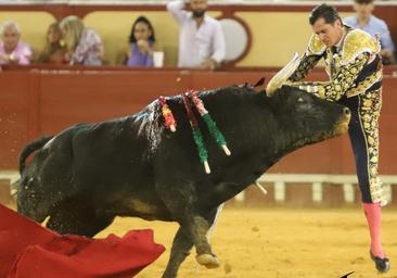 Habla el cirujano que operó a Daniel Luque de su brutal cornada en el abdomen: «Llegó a la enfermería con los intestinos fuera»