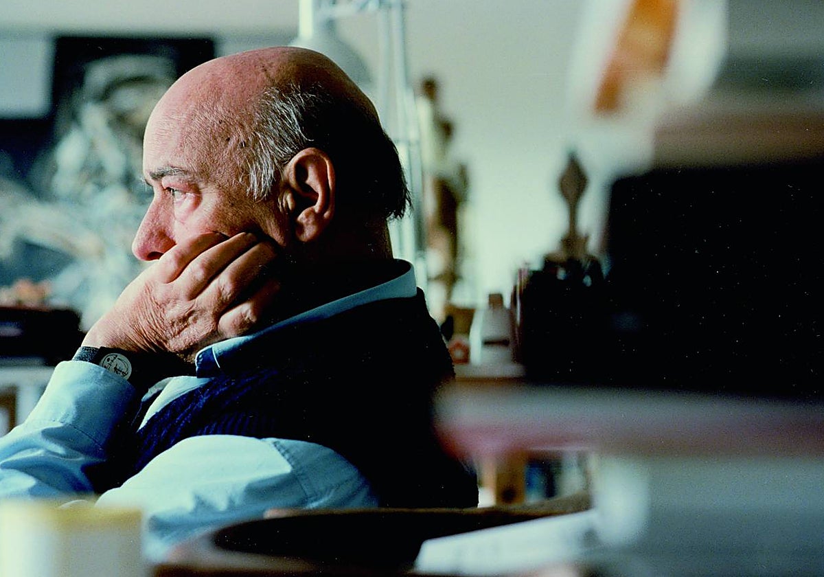 Antonio Saura en Cuenca en una imagen de 1998