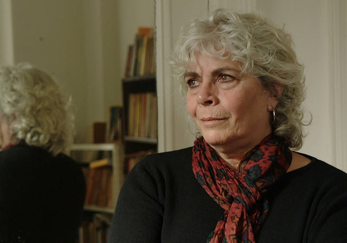 Edith Grossman, en su apartamento de Manhattan en 2004