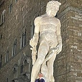 Un turista alemán causa daños valorados en 5.000 euros en la fuente de Neptuno en Florencia