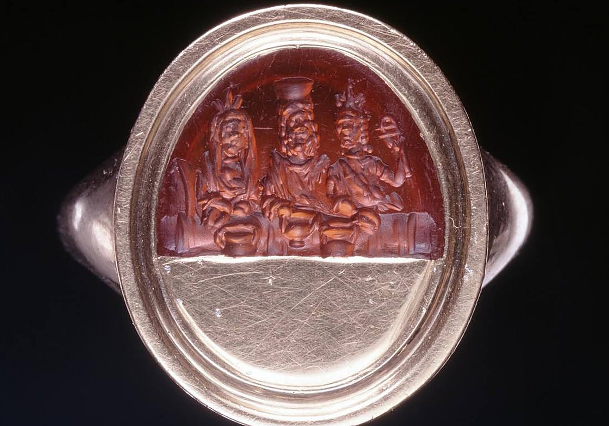 Detalle de un intaglio similar a los que faltan.