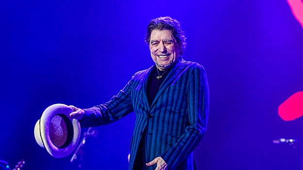 Sabina, bombín en mano, en el Sant Jordi de Barcelona