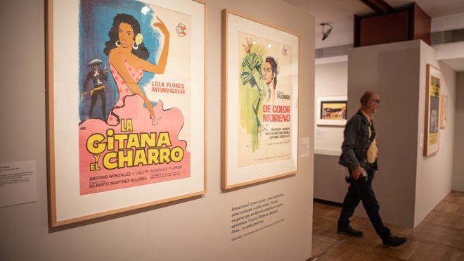 Otra parte de la exhibición con cartelería