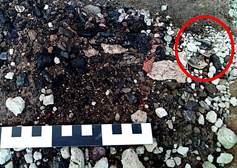 Imagen secundaria 1 - Las inscripciones ahora, descubiertas junto a la última ofrenda antes de la erupción del Vesubio, invitan a votar a Aulus Rustius Verus, candidato al cargo de edil, equivalente, entre los antiguos romanos, a magistrado