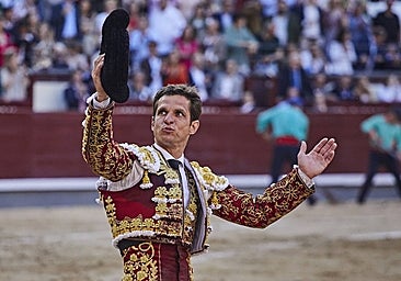 La primera de la Feria de Otoño, en directo: El Juli se despide por la puerta grande Madrid, tras desorejar al quinto