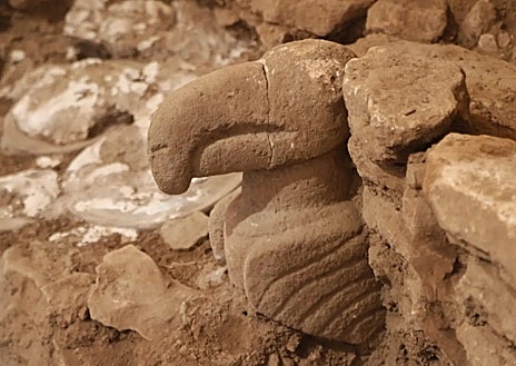 Imagen secundaria 1 - Hallan en Turquía la estatua pintada más antigua y una realista escultura humana de hace más de 11.000 años