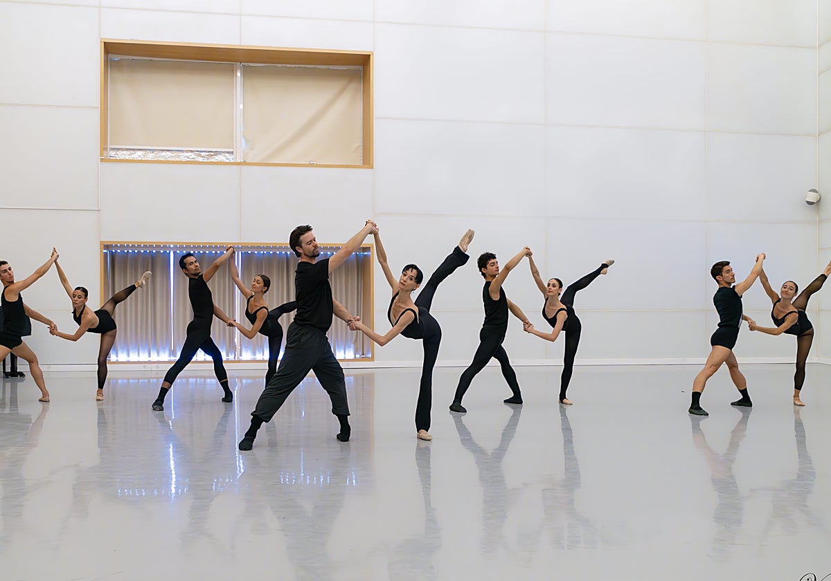 La compañía Lucía Lacarra Ballet ensayando 'Lost letters'