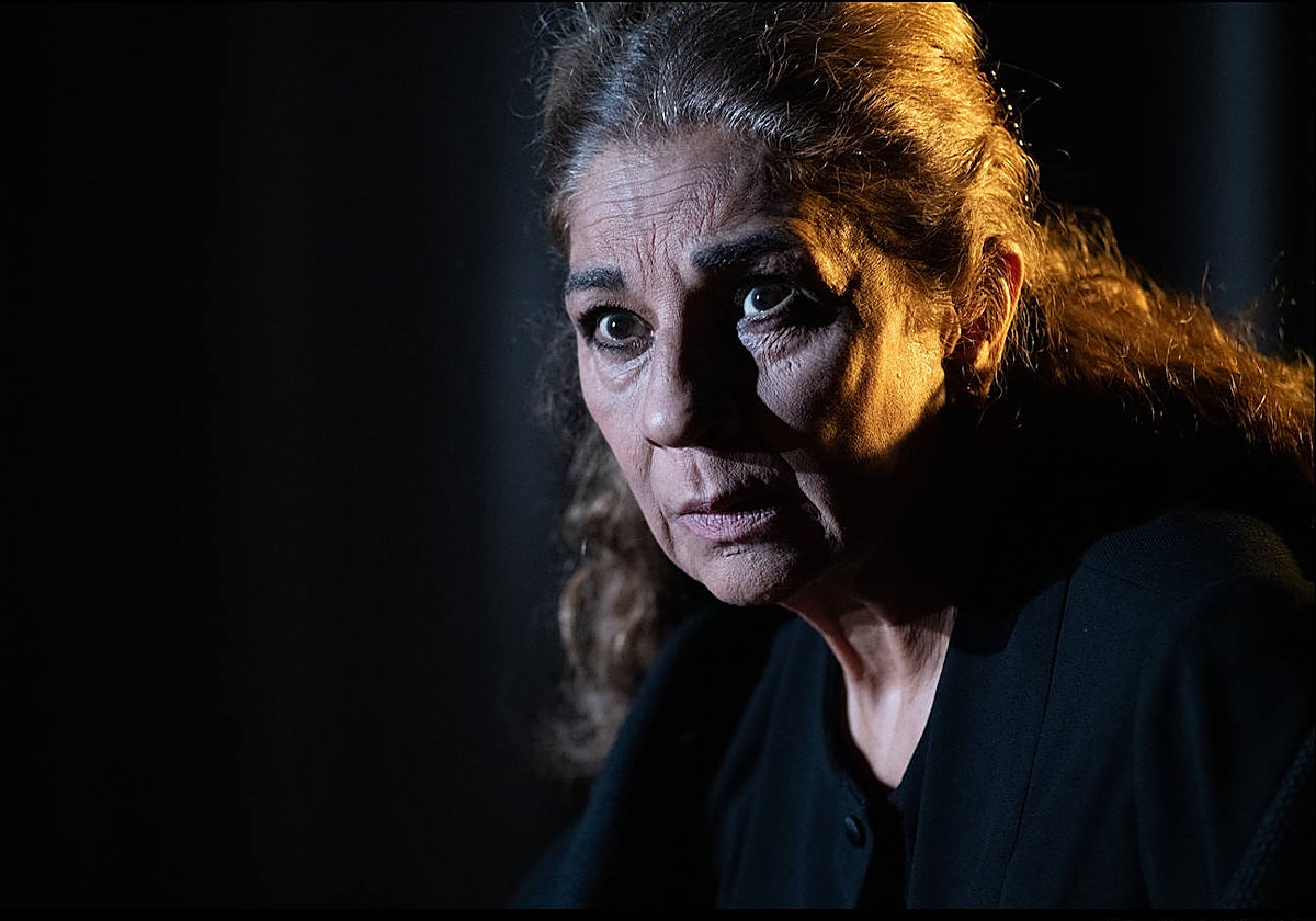 Lolita Flores, en una escena de 'Poncia'