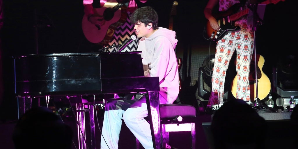 La desconocida historia del español que ha llegado a número uno de Spotify con un himno religioso