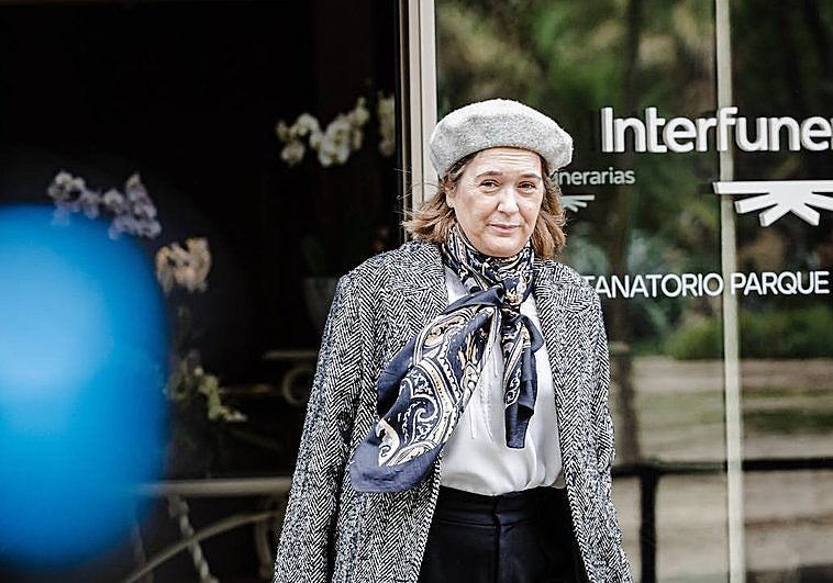 Marta Rivera de la Cruz, a su salida del tanatorio San Isidro