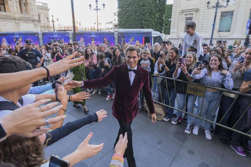 El cantante Carlos Baute a su llegada a los Grammy Latinos