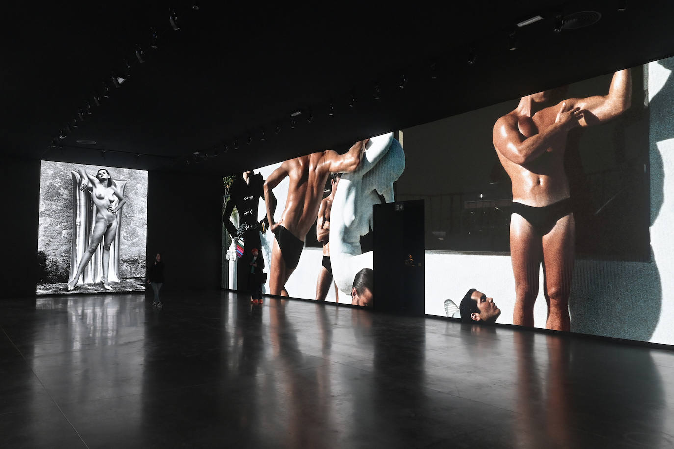 Las mejores imágenes de Helmut Newton, el fotógrafo más sensual de la moda