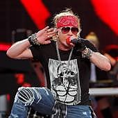 Axl Rose, el vocalista de Guns N'Roses, acusado de agresión sexual en 1989