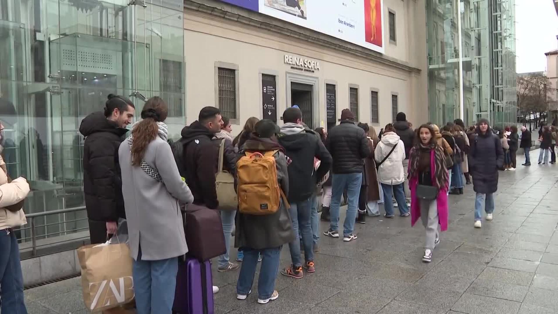 El Museo del Prado y el Reina Sofía registran largas colas durante el puente