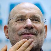 Rusia incluye al popular escritor Boris Akunin en la lista de «terroristas y extremistas»
