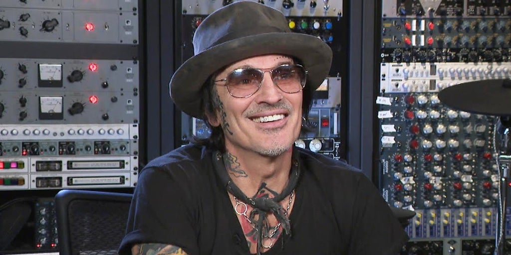 Tommy Lee, acusado de violar a una mujer en un helicóptero en pleno vuelo en 2003