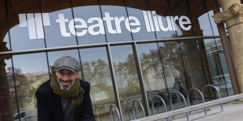 Juan Carlos Martel, Teatre Lliure’ye veda ederek ekonomik kaynakların yetersizliğini haykırıyor