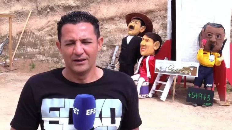 Artista hondureño explica la temática política de los "año viejo"