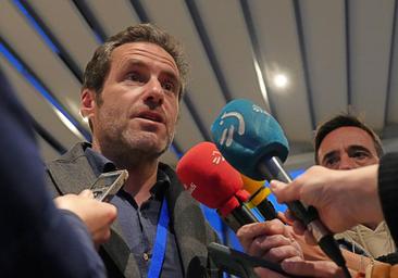 Los consejeros del PP se rebelan contra la descolonización de Urtasun