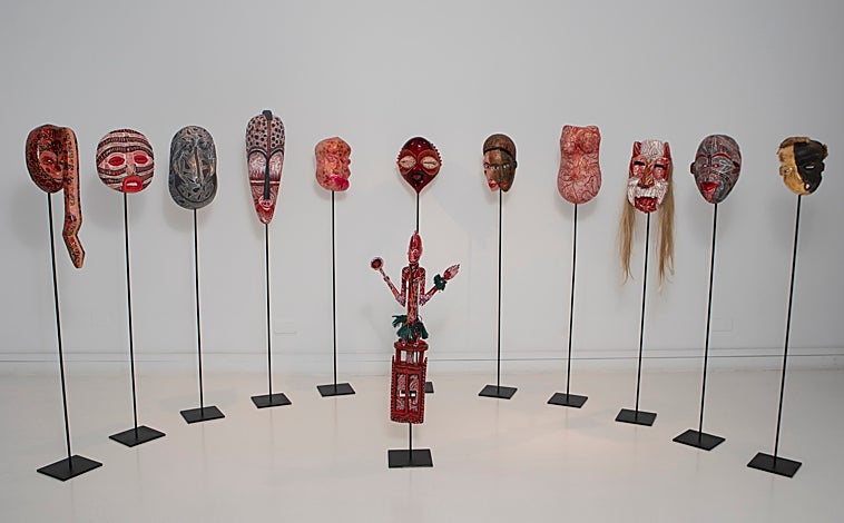 Imagen principal - en las imágenes, distintas propuestas del conjunto titulado 'La tribu'