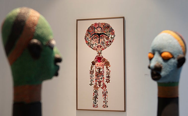 Imagen principal - En las imágenes, detalle de las obras de la primera sala